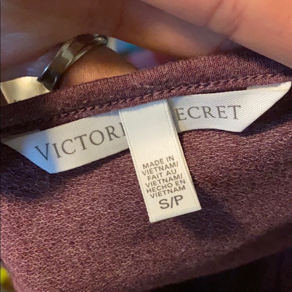 Victoria’s Secret Sleep Shirt - Picture 5 of 5